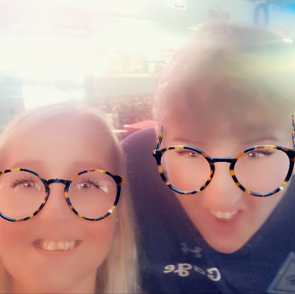 Meet your Posher, Amberly - Picture 4 of 5